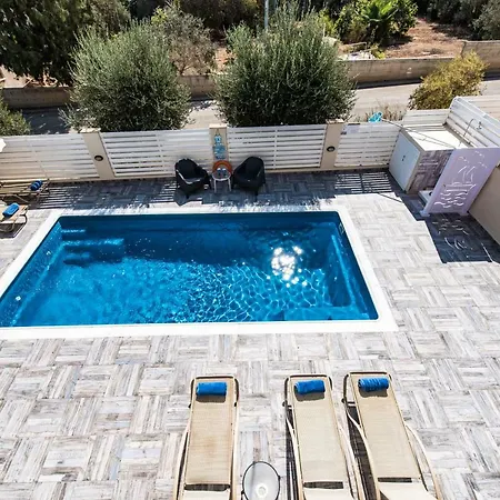 Timotheos Villa *